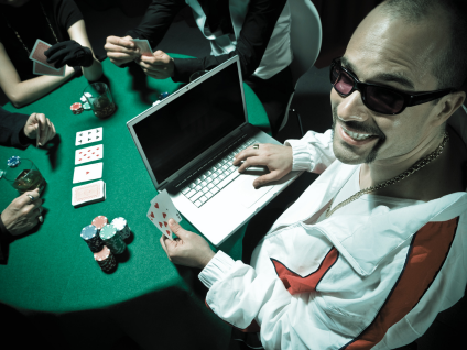 Leitura de tells no poker online